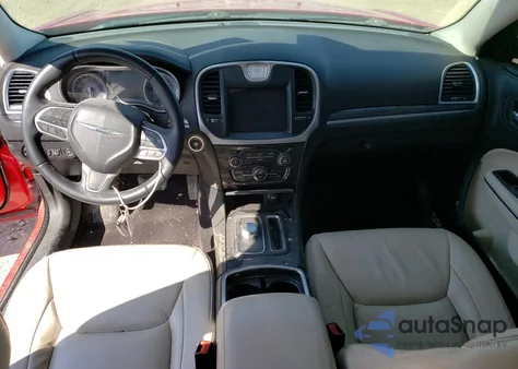 2017 Chrysler 300 Limited z USA, uszkodzony, nr VIN 2C3CCAAG6HH596801